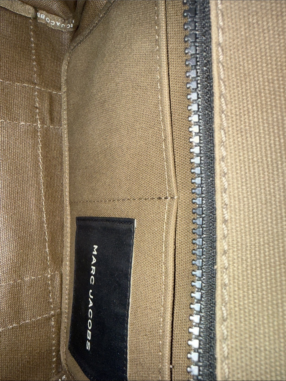 Authentic Marc Jacobs Medium Tote Bag in Slate Green - Picture 6 of 11